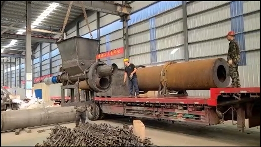 椰殼好色先生APP下载高效裝車,分秒必爭